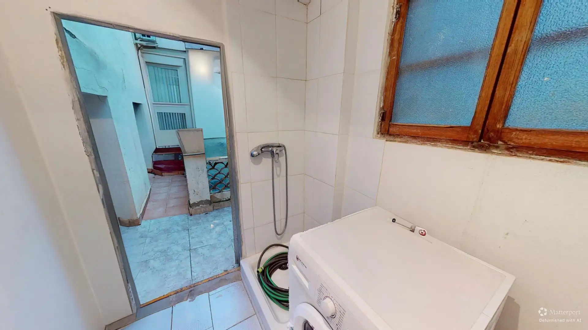 Badezimmer von Einfamilien-Reihenhaus zum Verkauf in Onil mit Klimaanlage und Balkon