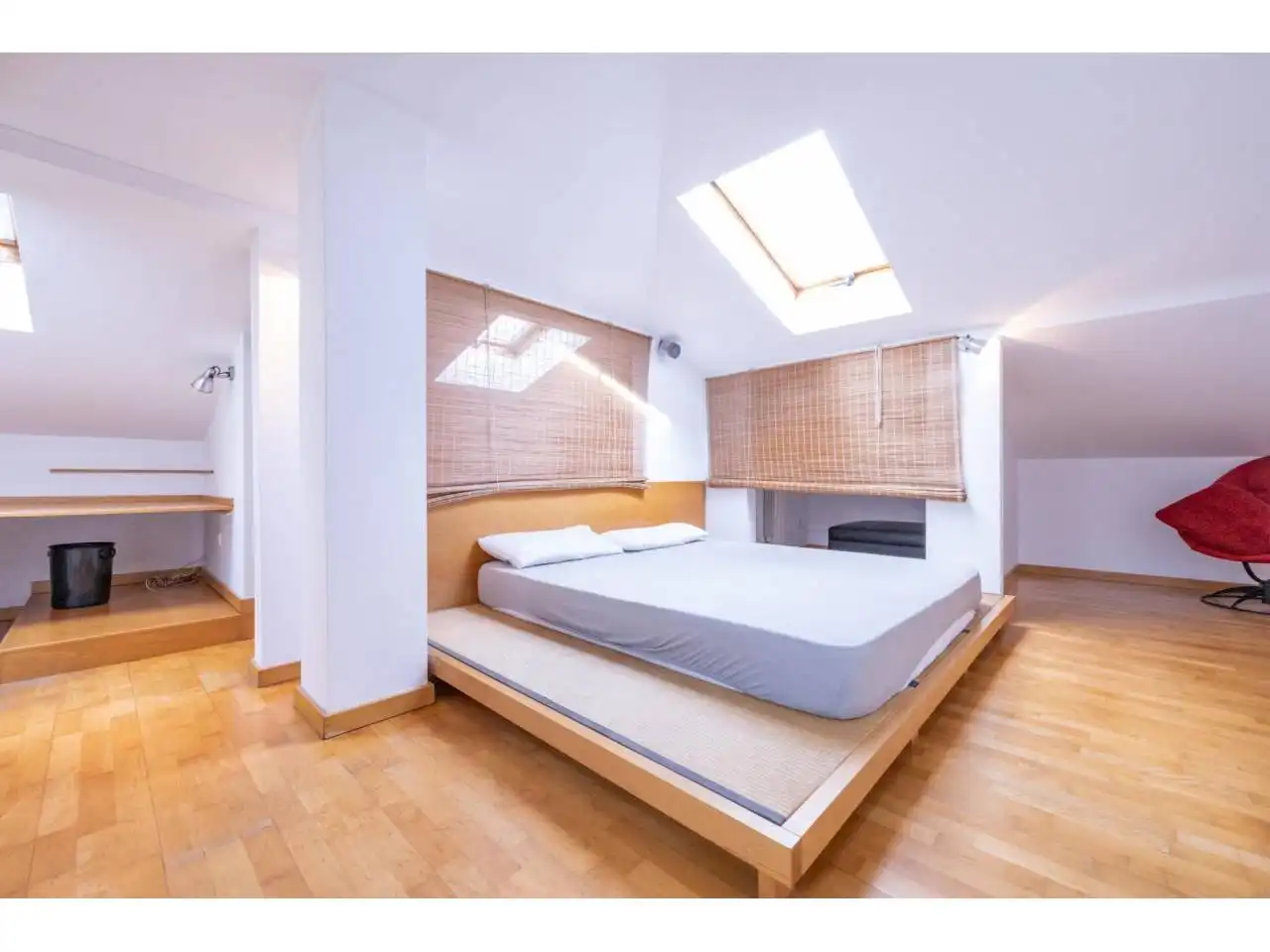 Dormitori de Dúplex en venda en Girona amb Aire condicionat, Calefacció i Parquet