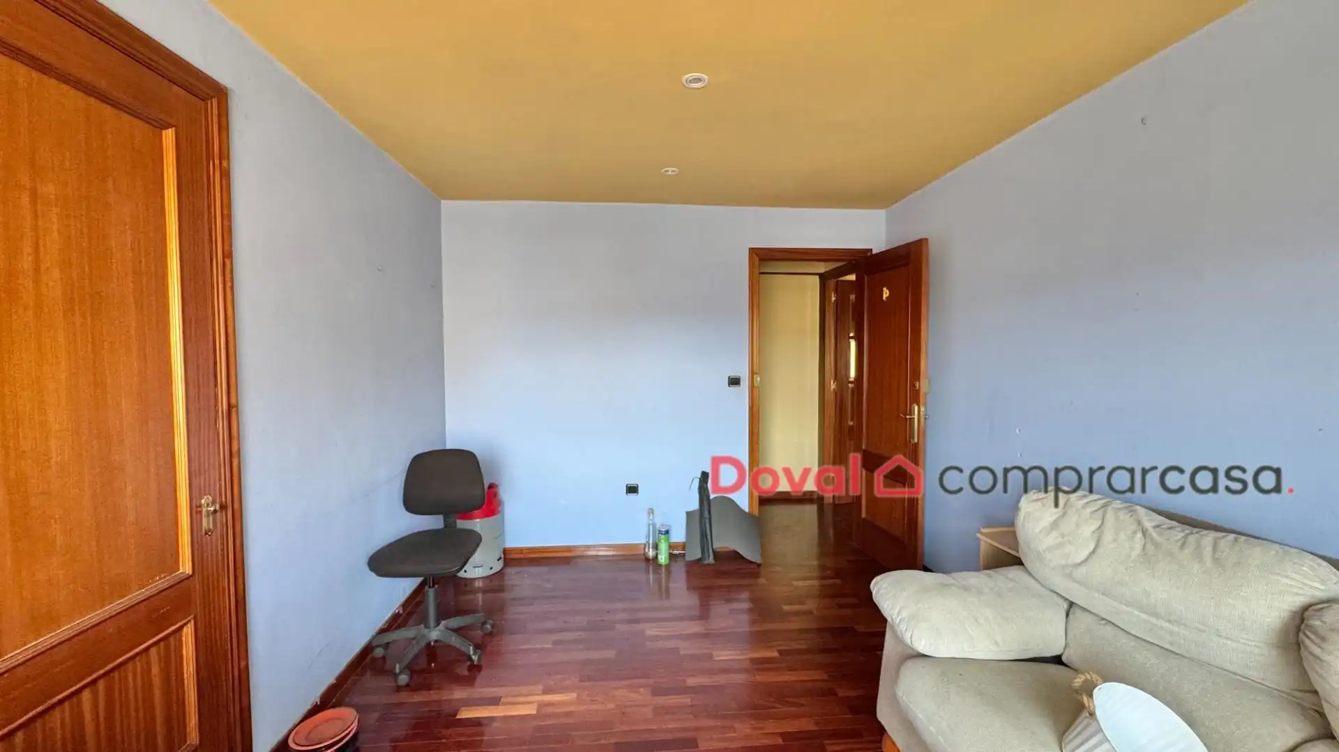 Living room of Flat for sale in Vigo   with Parquet flooring