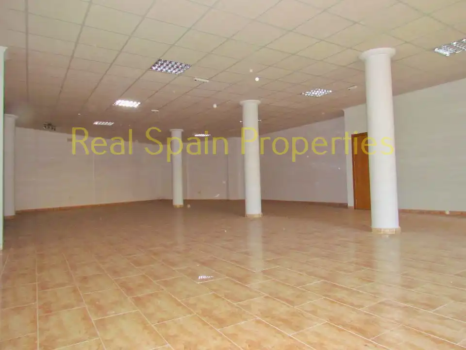 Local comercial en venda a Vélez-Rubio, imagen 3