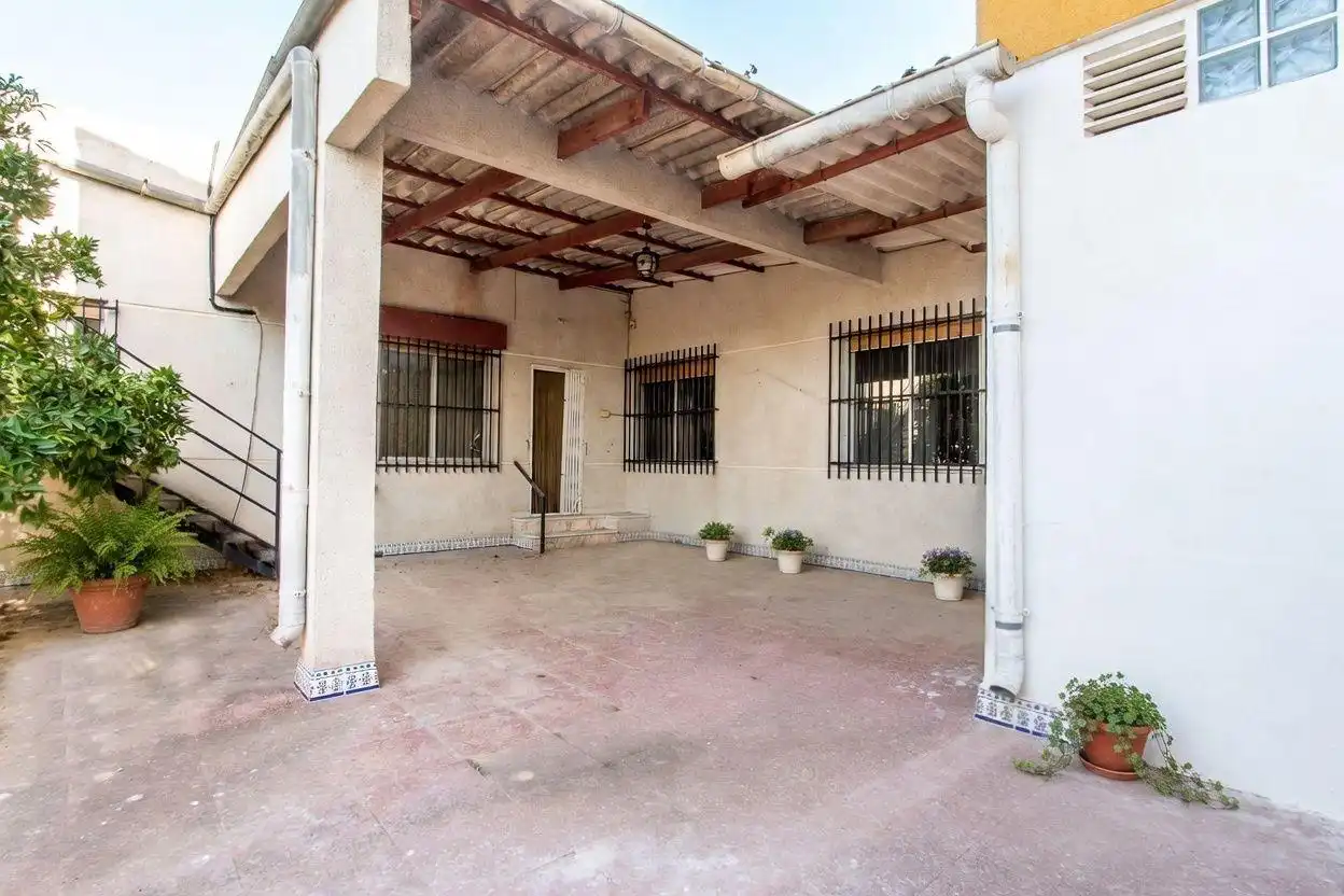 Casa amb jardí en venda a Pedanías Este, imagen 2