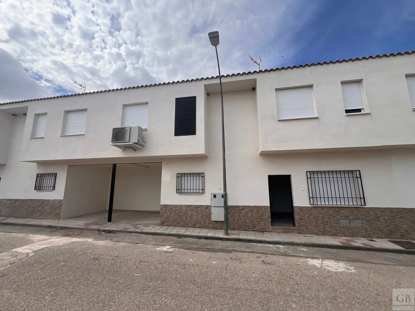 Vista exterior de Casa o xalet en venda en Almonacid de Toledo amb Calefacció