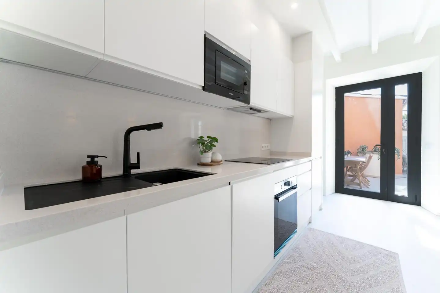 Cuina de Casa o xalet en venda en  Palma de Mallorca amb Aire condicionat, Jardí privat i Terrassa