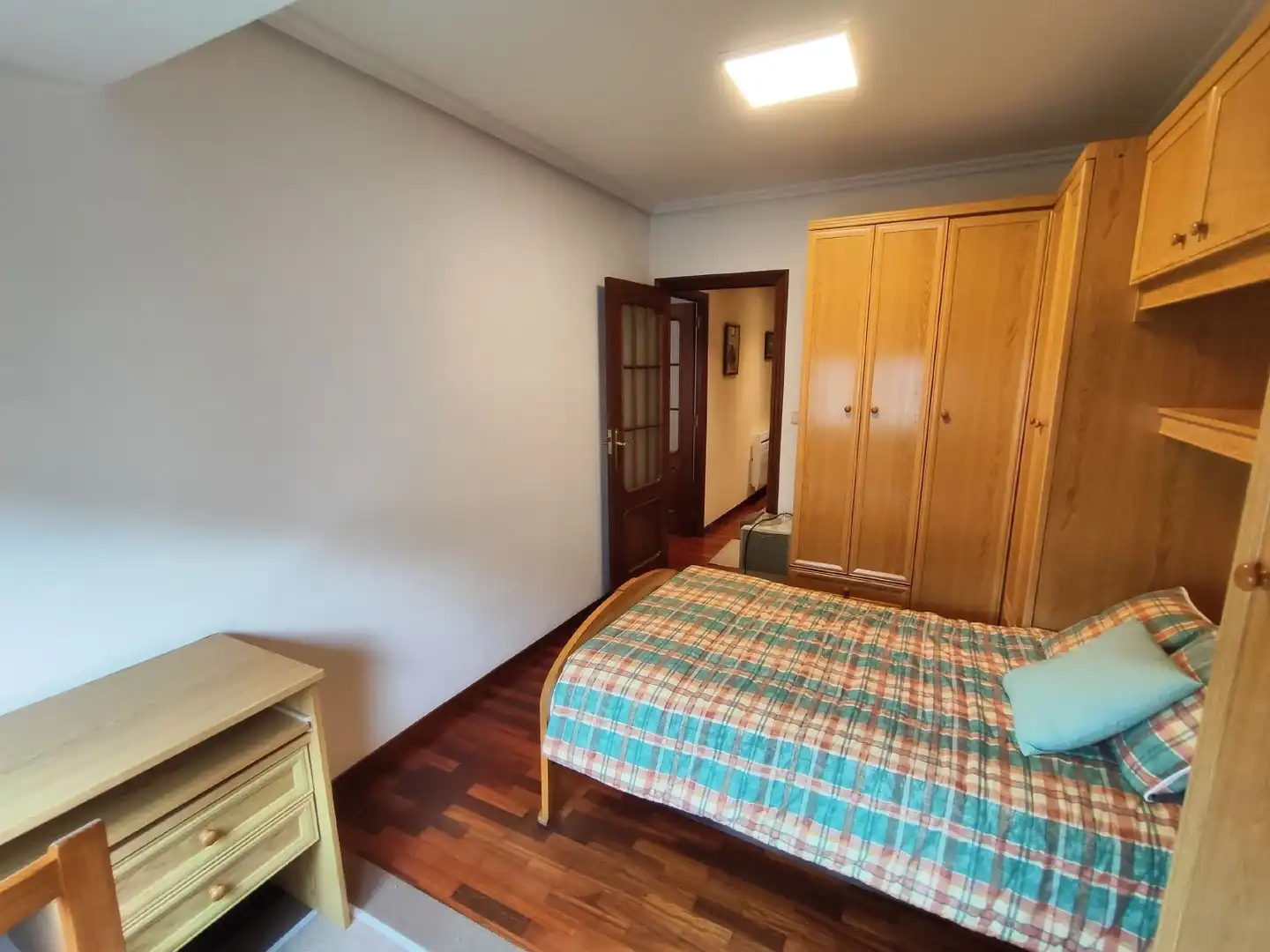 Habitación de Piso de alquiler en A Coruña Capital  con Calefacción y Amueblado