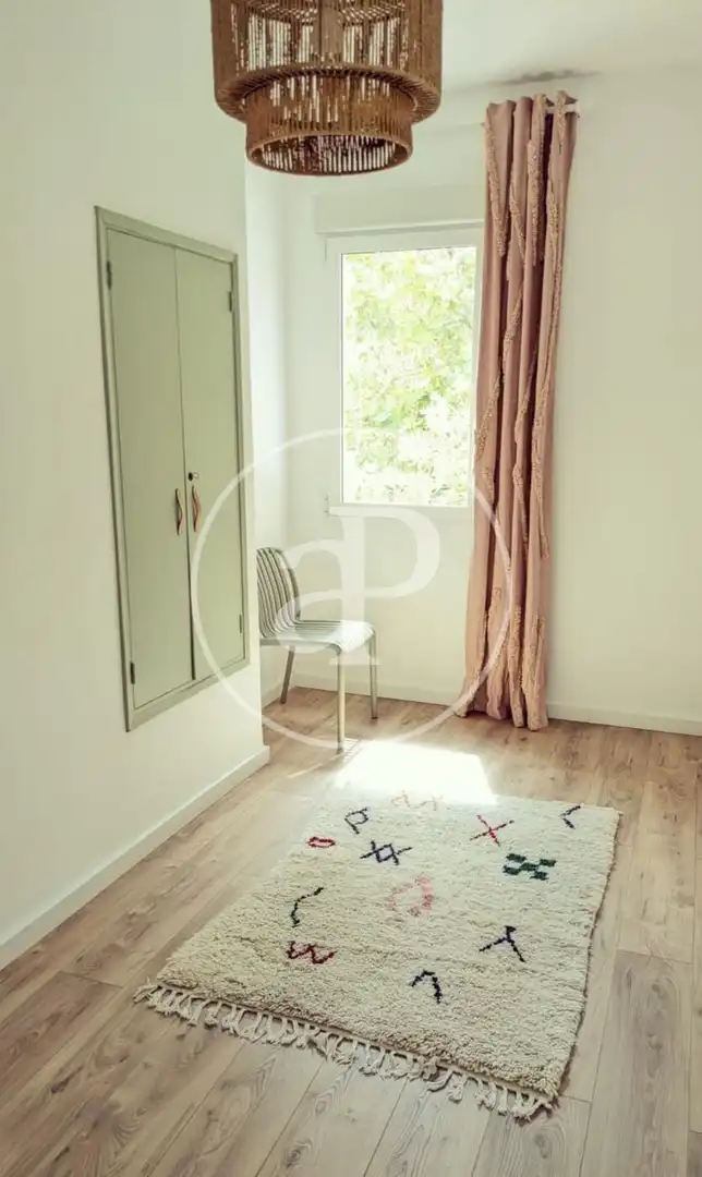 Dachboden zur Miete in C/ de Begís, El Cabanyal - El Canyamelar