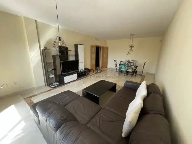 Sala de estar de Apartamento en venta en Sotogrande con Aire acondicionado, Calefacción y Terraza