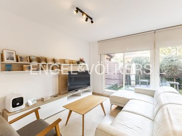 Adosado con jardín en venta en Carrer d'Osca