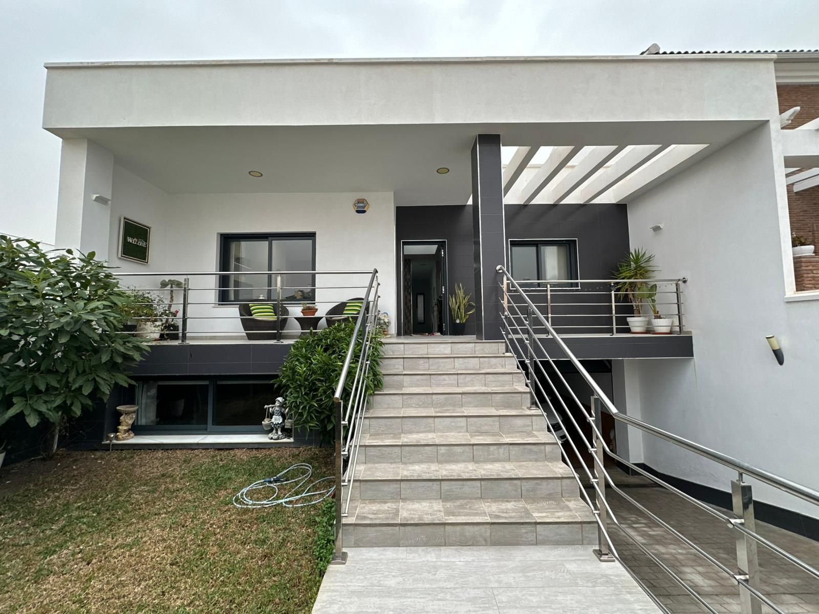 Exterior view of House or chalet for sale in Vélez-Málaga  with Air Conditioner, Heating and Private garden