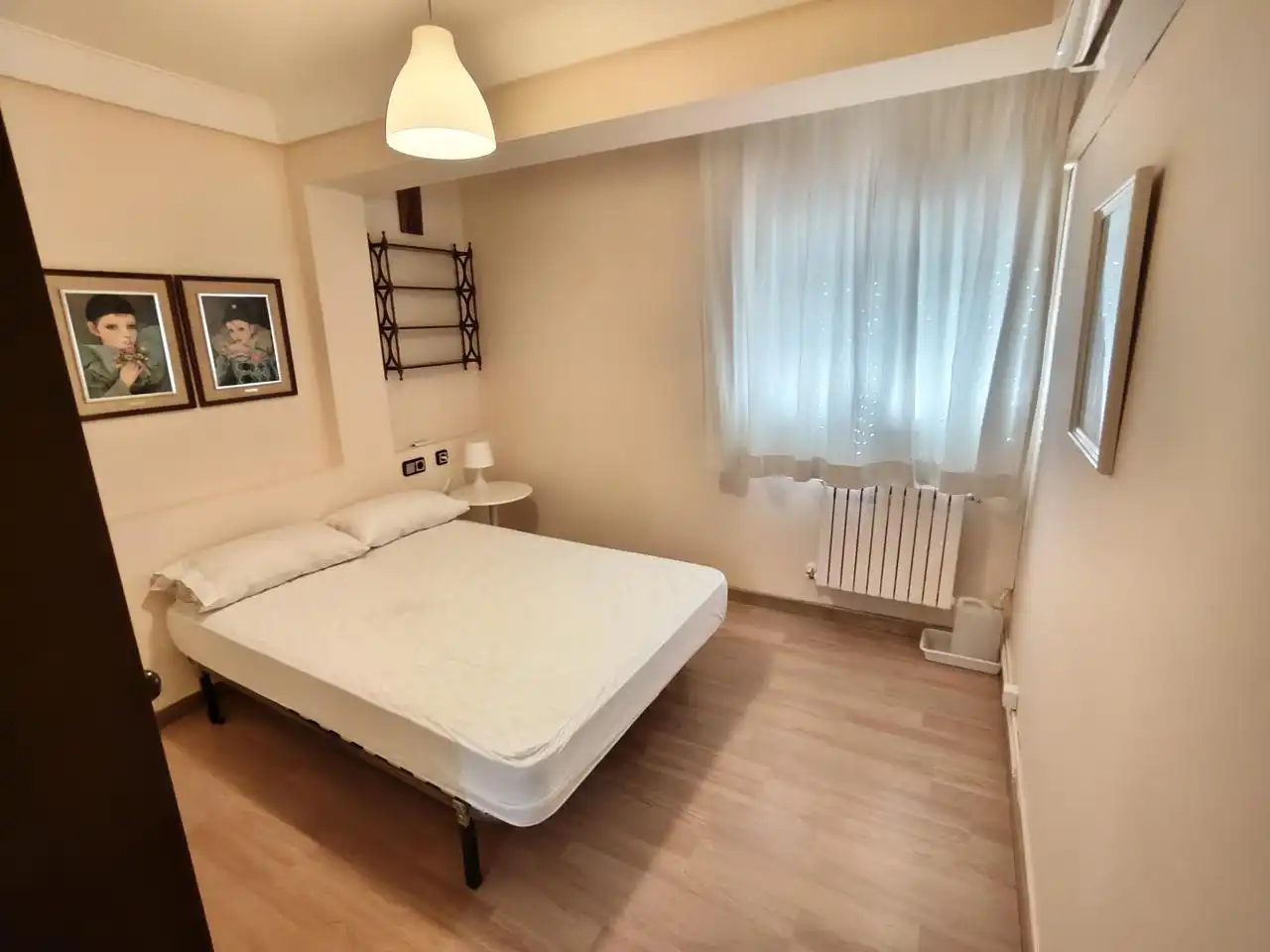 Bedroom of Flat for sale in Zaragoza  with Air Conditioner, Heating and Furnished