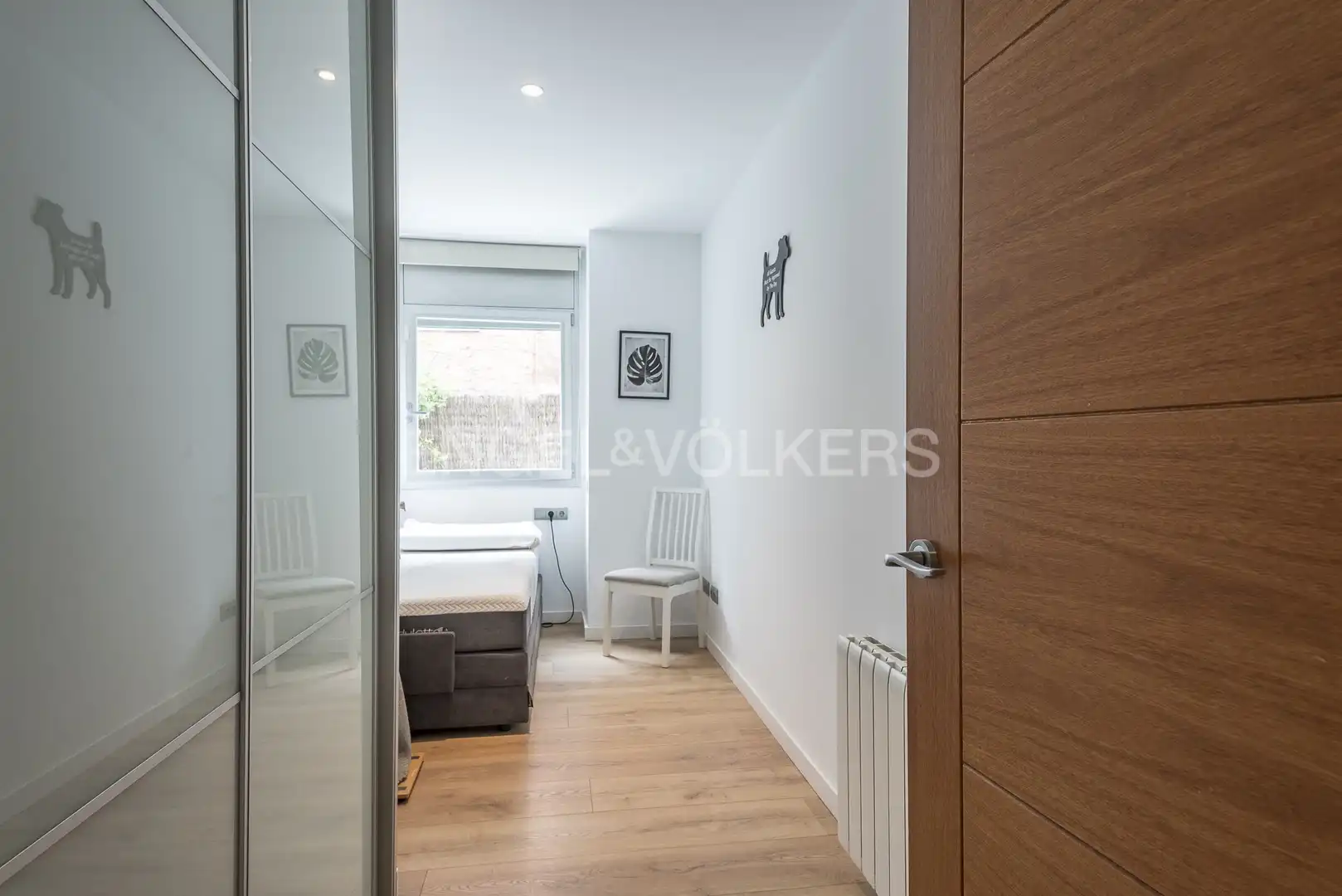 Schlafzimmer von Wohnung zum Verkauf in Barcelona mit Klimaanlage, Heizung und Privatgarten