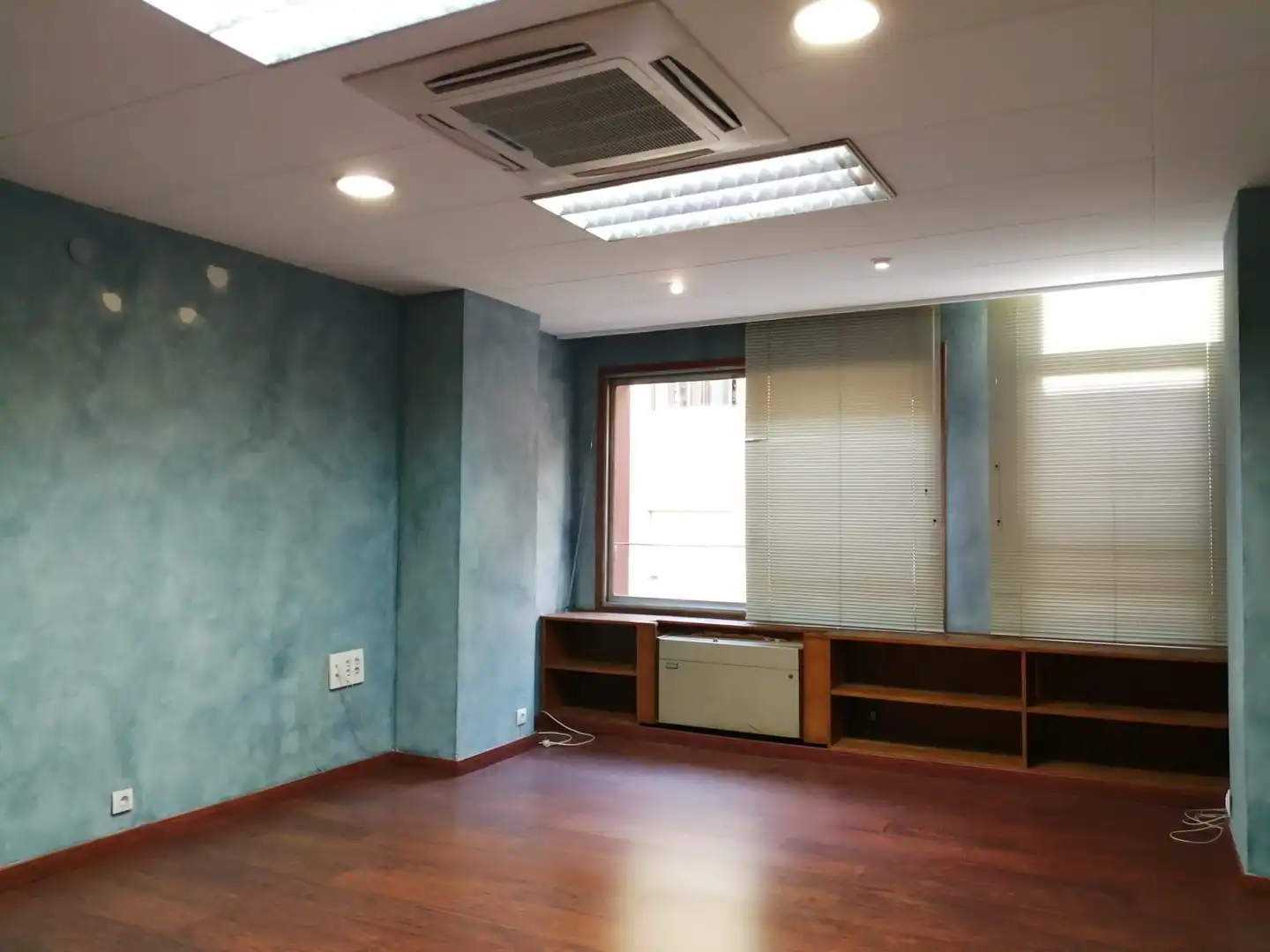 Büro zum Verkauf in Murcia mit Klimaanlage und Heizung