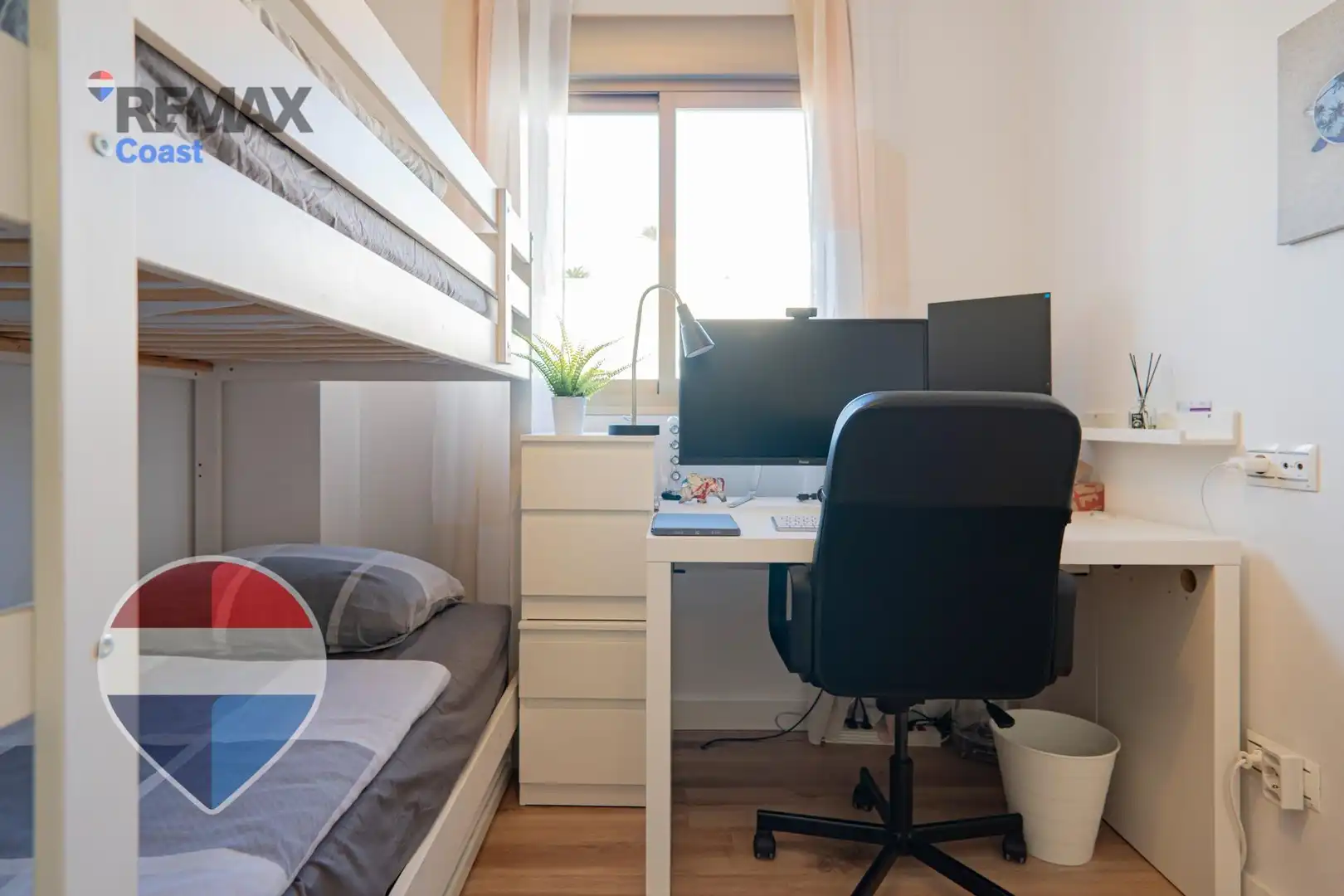 Habitación de Piso en venta en Málaga con Aire acondicionado, Calefacción y Jardín privado