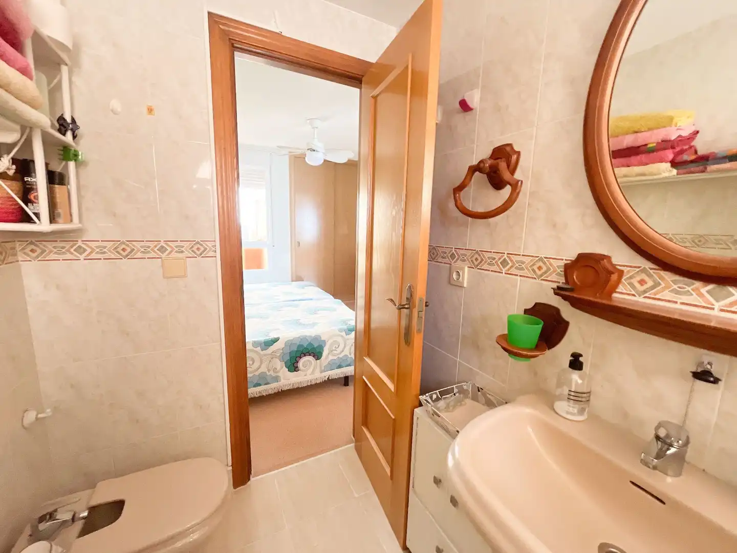 Baño de Piso en venta en Guardamar del Segura con Terraza, Trastero y Amueblado