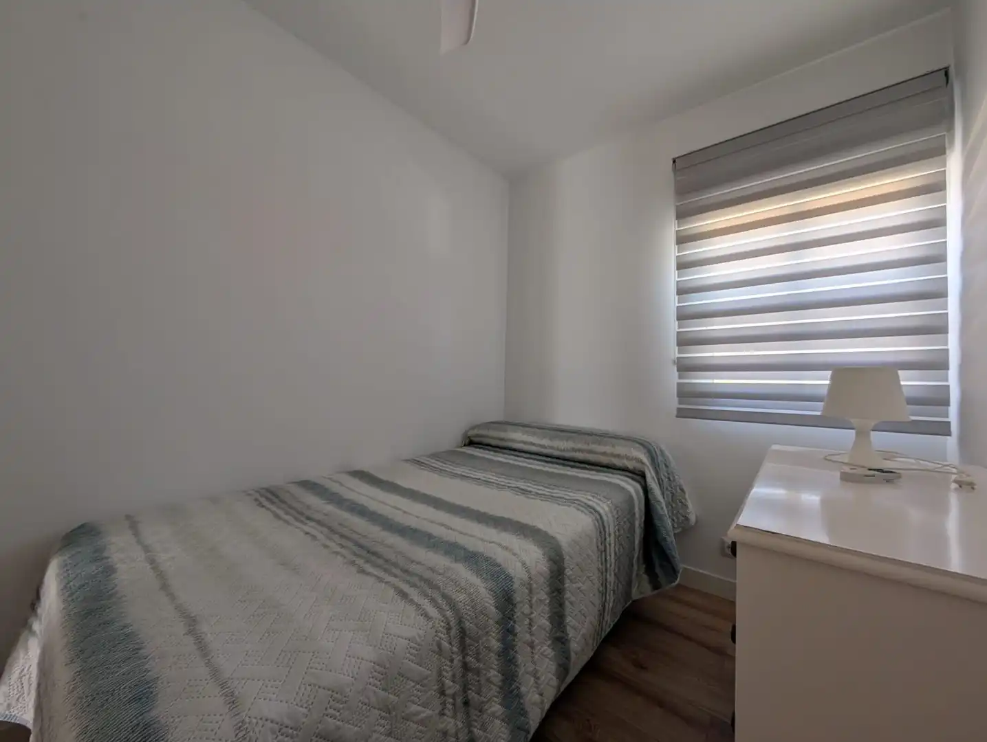 Habitación de Piso en venta en Huelva con Aire acondicionado y Terraza