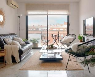 Living room of Flat to rent in Girona Capital  with Air Conditioner and Terrace