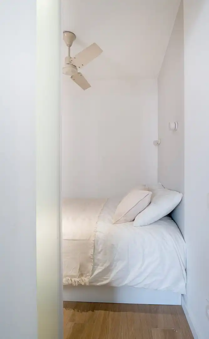 Schlafzimmer von Wohnung zur Miete in L'Hospitalet de Llobregat mit Klimaanlage, Heizung und Möbliert