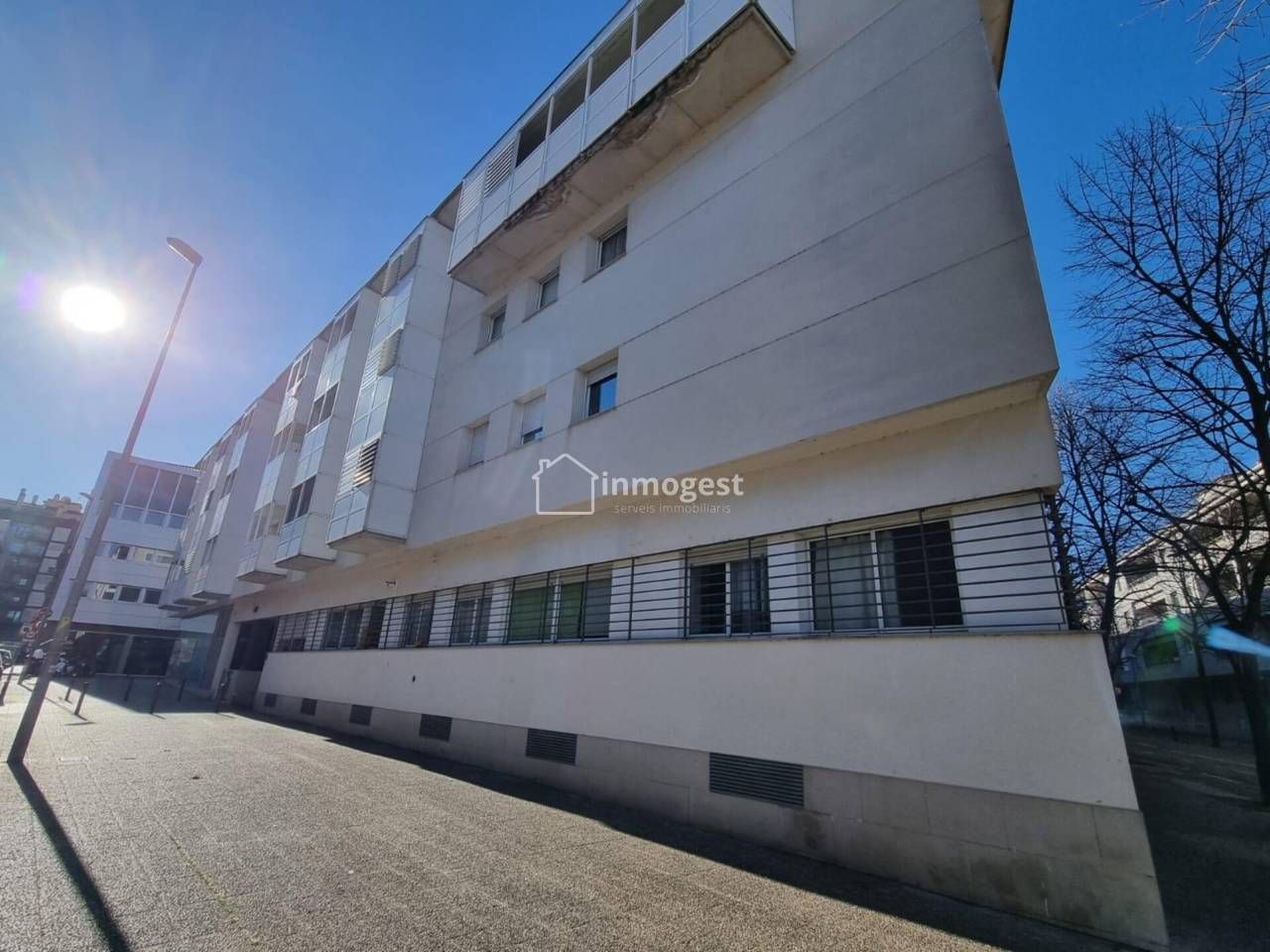 Vista exterior de Pis en venda en Girona Capital amb Calefacció i Balcó