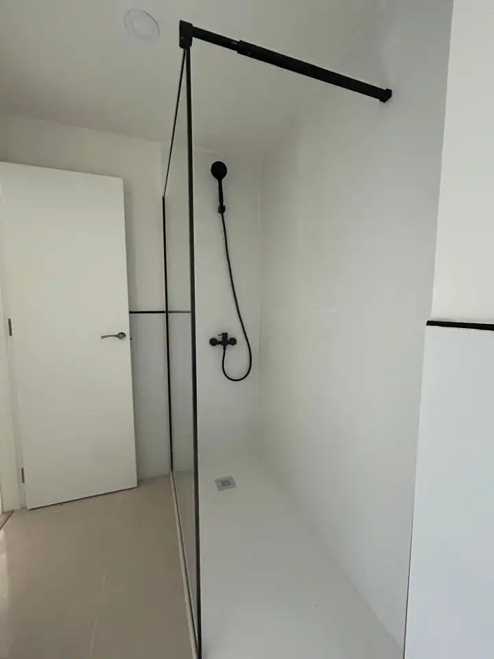 Bathroom of Flat for share in San Juan de Aznalfarache  with Furnished