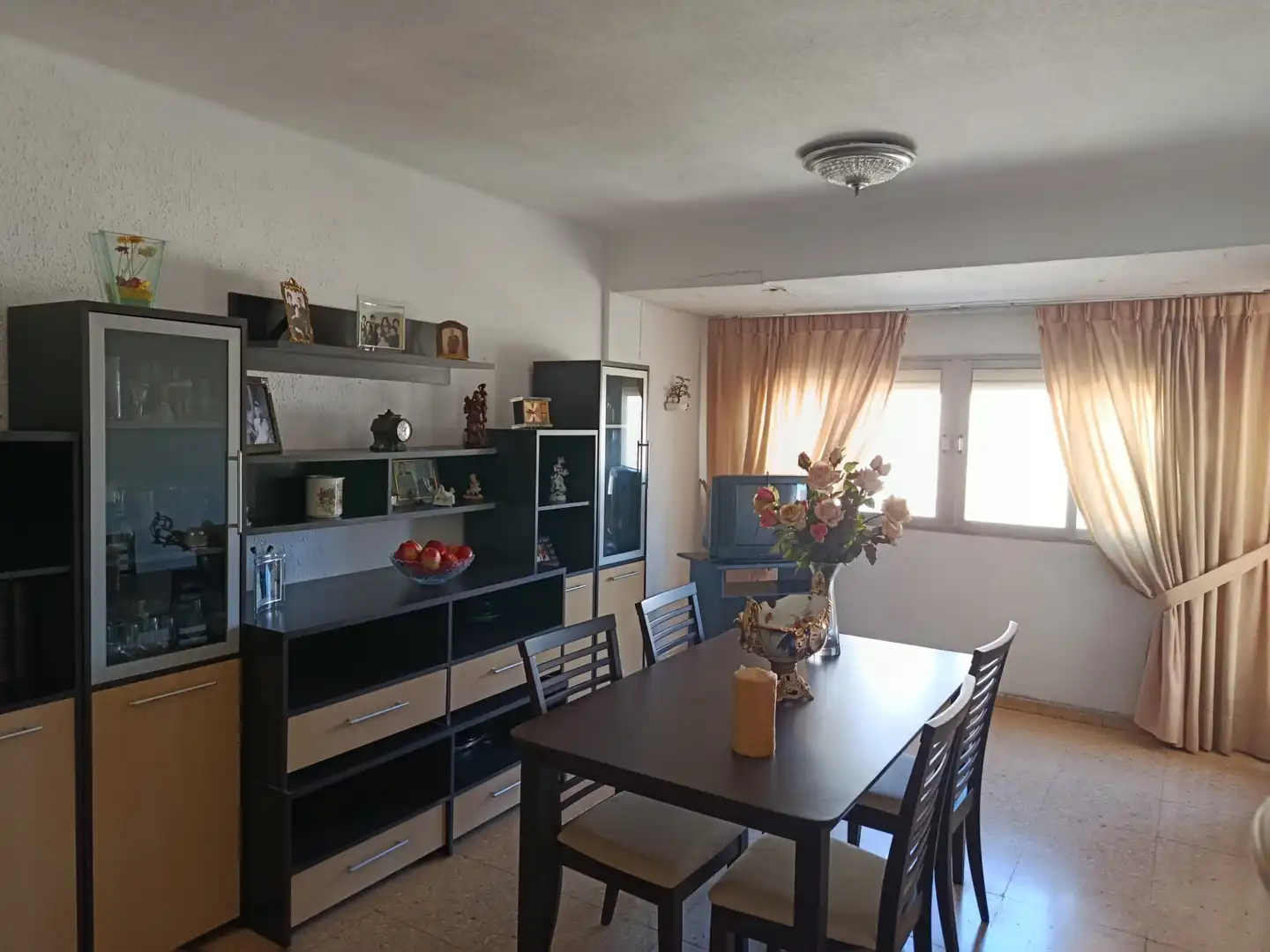 Comedor de Piso en venta en Valencia con Aire acondicionado, Amueblado y Balcón