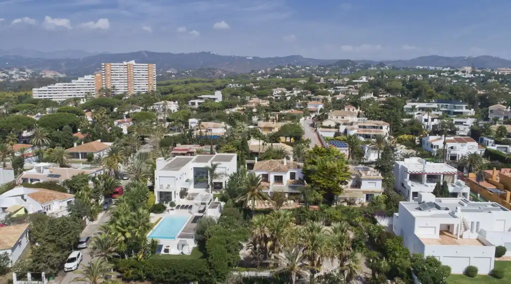Chalet con piscina en venta en Elviria - Cabopino, imagen 12