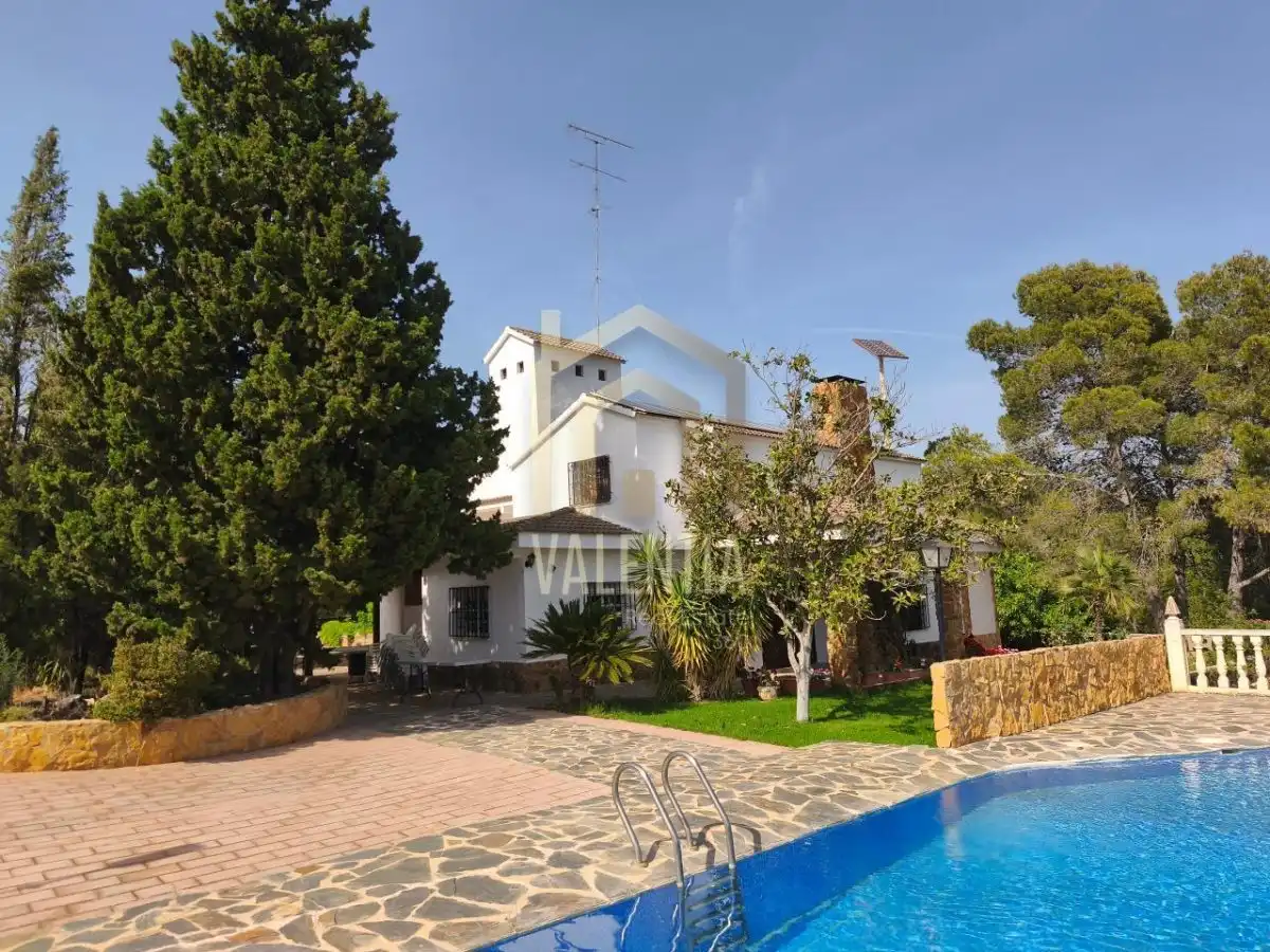Jardí de Pis en venda en Alborache amb Aire condicionat, Moblat i Alarma