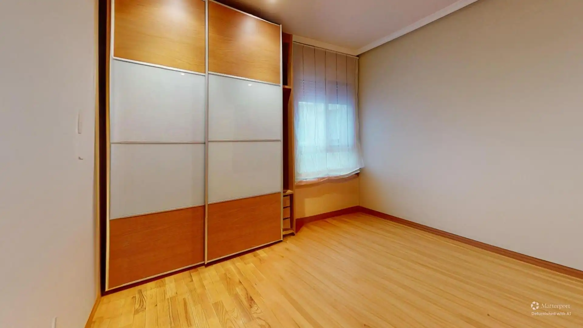 Habitación de Piso en venta en Elche / Elx con Trastero y Balcón