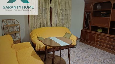 Foto 2 de Piso en venta en Torredonjimeno, Jaén
