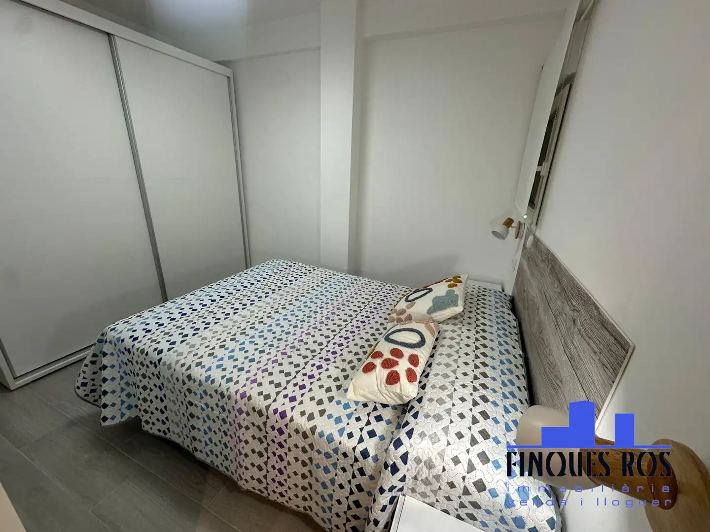 Schlafzimmer von Wohnung zur Miete in Vinaròs mit Klimaanlage, Heizung und Terrasse