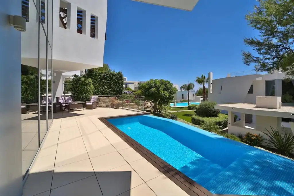 Piscina de Casa o chalet de alquiler en Marbella con Aire acondicionado, Jardín privado y Terraza