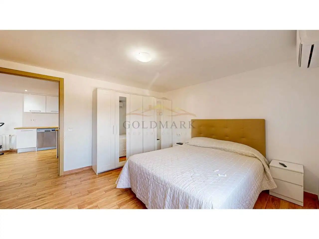 Dormitori de Casa o xalet en venda en Corbera de Llobregat amb Aire condicionat, Jardí privat i Terrassa