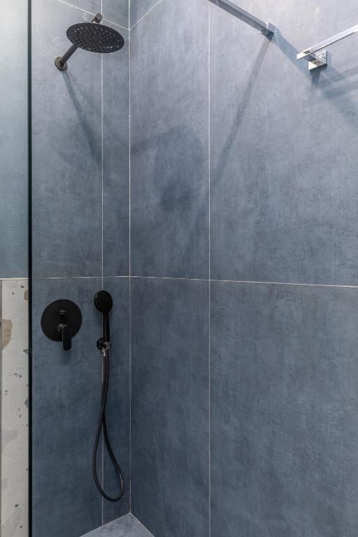 Bathroom of Flat to rent in Terrassa  with Air Conditioner, Furnished and TV