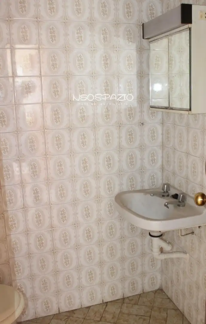 Baño de Piso en venta en Lugo con Calefacción, Terraza y Trastero