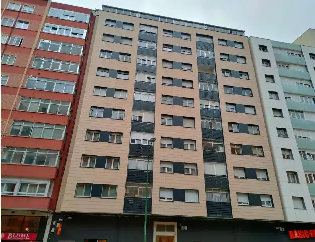 Vista exterior de Pis en venda en Burgos