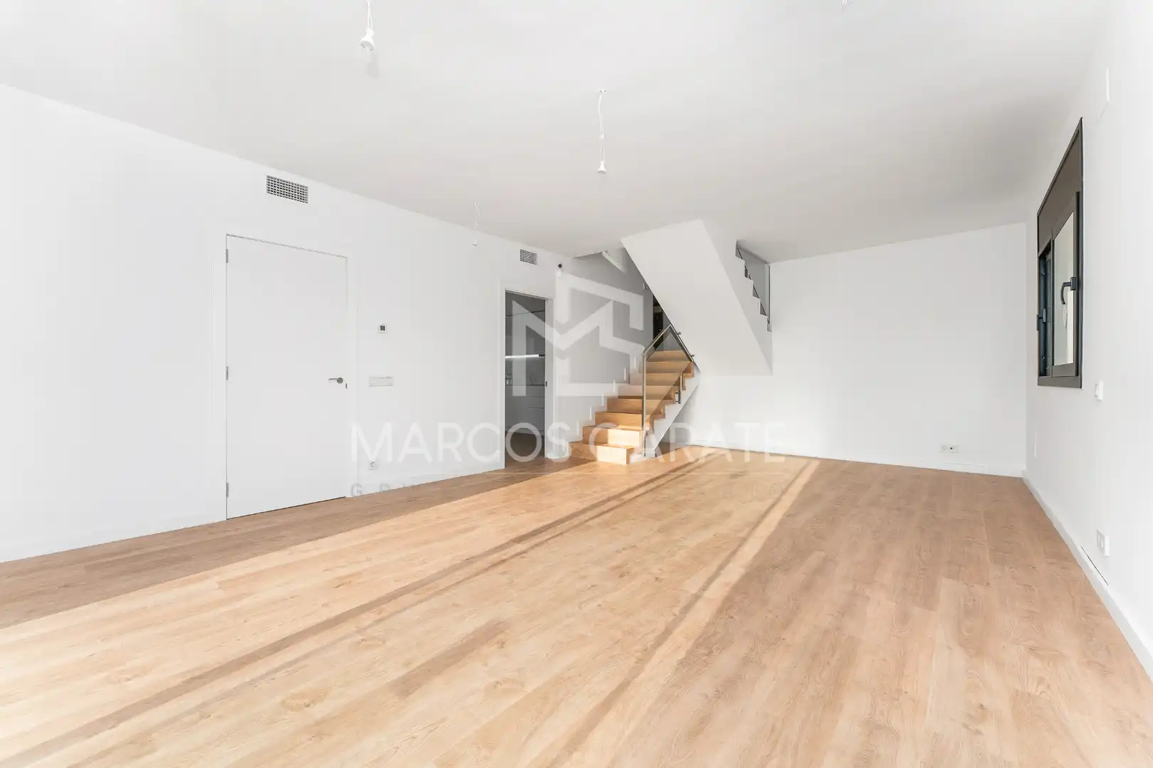 Casa con terraza en venta en Avinguda Marca Hispànica, imagen 19