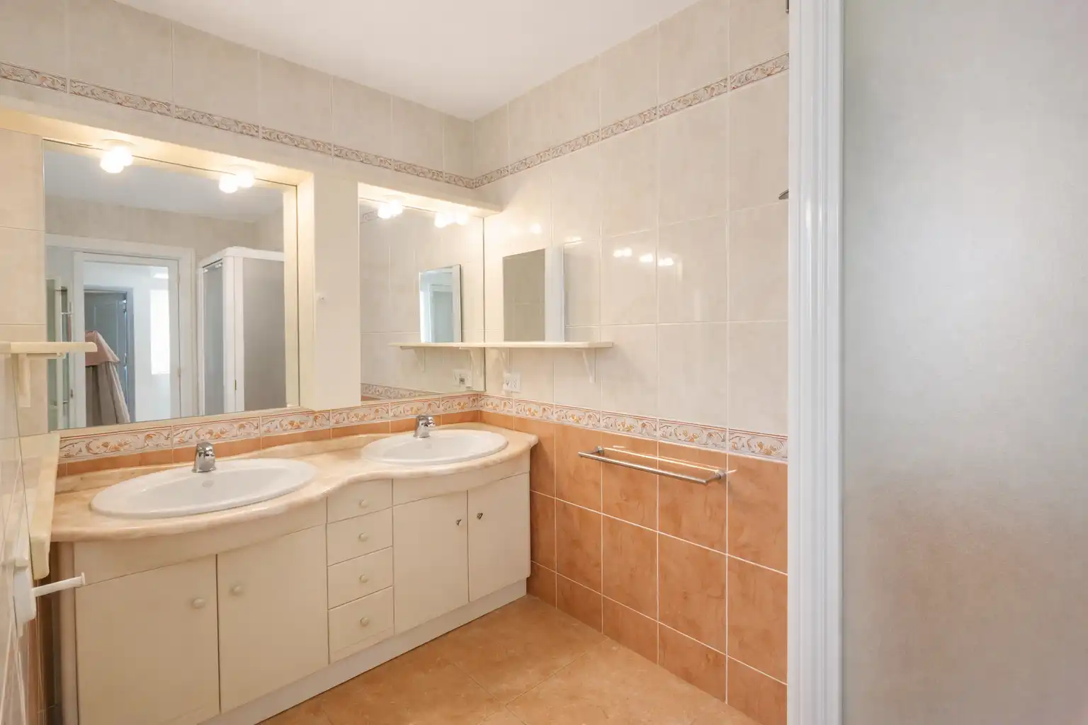Baño de Casa o chalet de alquiler en Altea con Aire acondicionado, Calefacción y Jardín privado