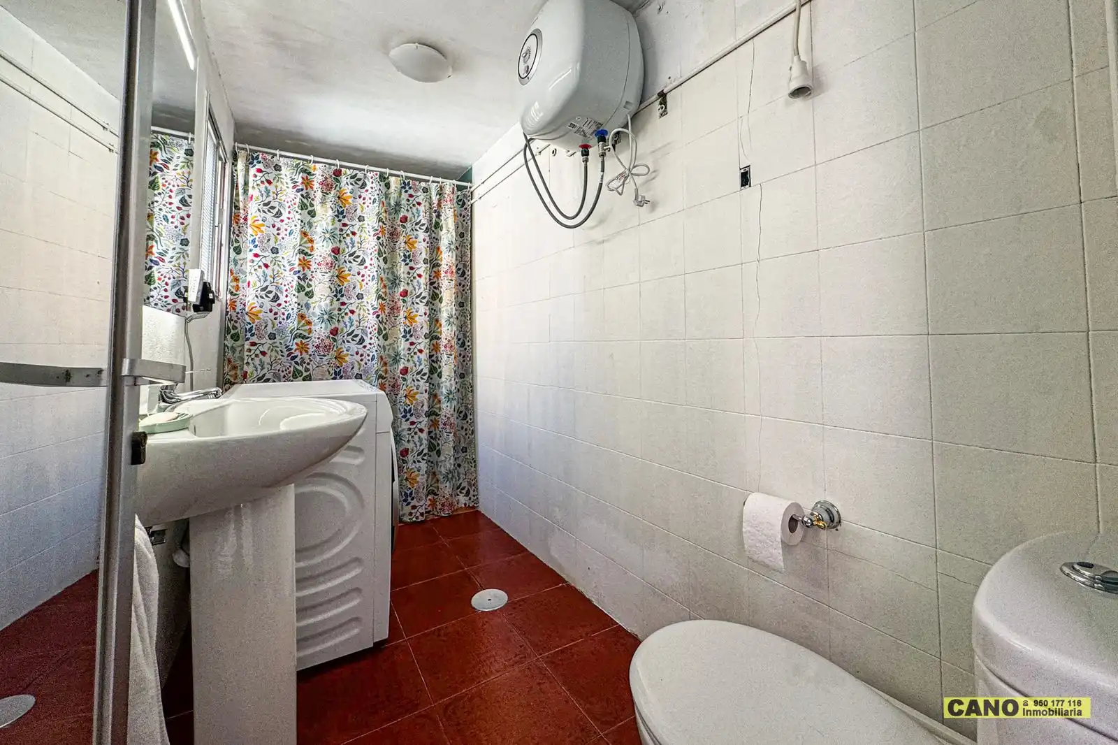 Bany de Casa o xalet en venda en Almería amb Terrassa