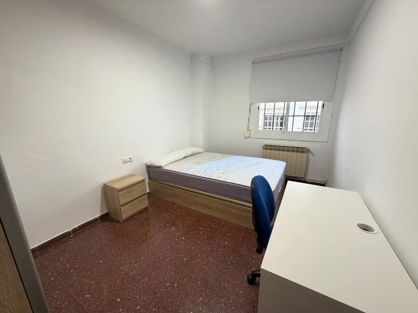 Flat for rent in Gran Passeig de Ronda, Instituts - Universitat