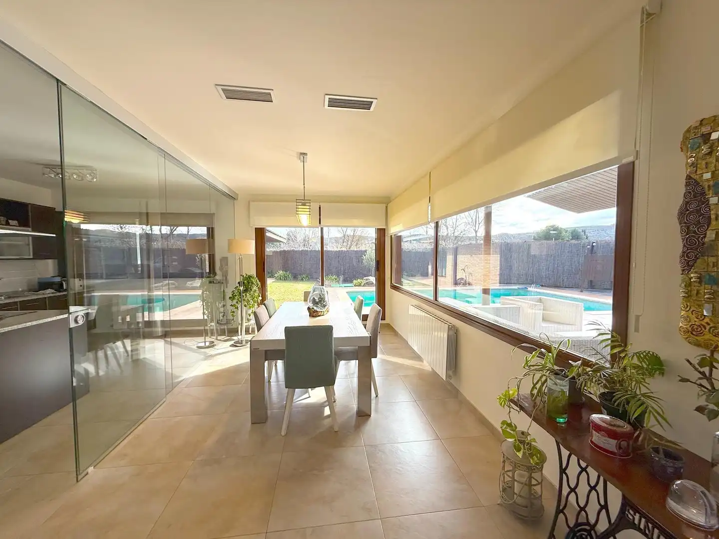 Comedor de Casa o chalet en venta en Cadrete con Aire acondicionado, Calefacción y Jardín privado