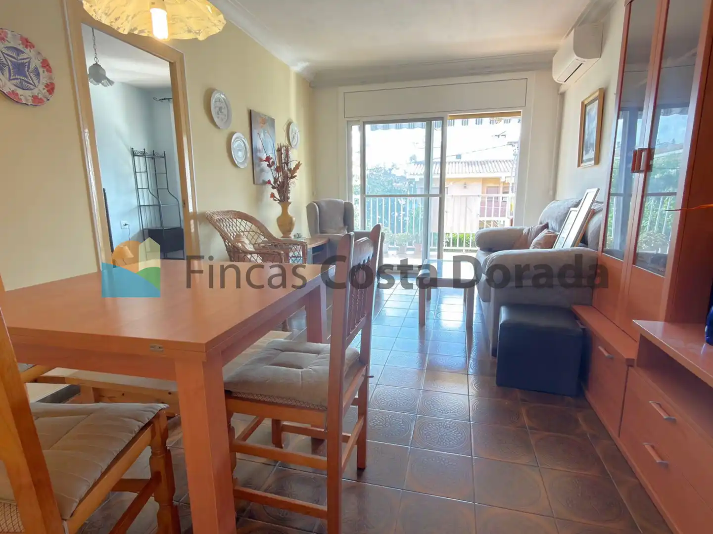 Terrasse von Wohnung zum Verkauf in Cubelles mit Klimaanlage, Terrasse und Möbliert