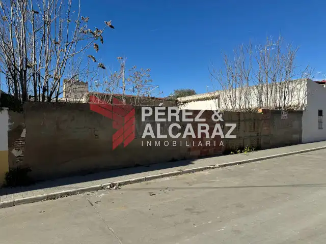 Wohnbaugrundstück zum Verkauf in Calle Miralrío, imagen 2