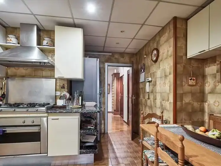 Küche von Wohnung zur Miete in  Barcelona Capital mit Klimaanlage und Balkon