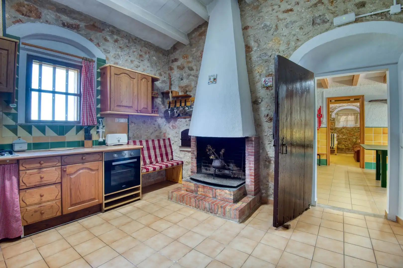 Küche von Country house zum Verkauf in Albons mit Privatgarten, Terrasse und Schwimmbad