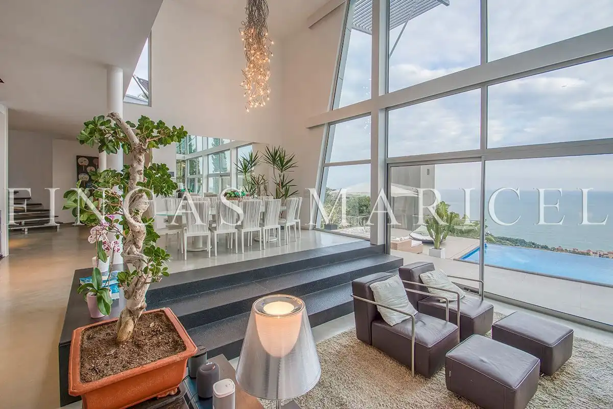 Sala de estar de Casa o chalet en venta en Sitges con Aire acondicionado, Calefacción y Jardín privado