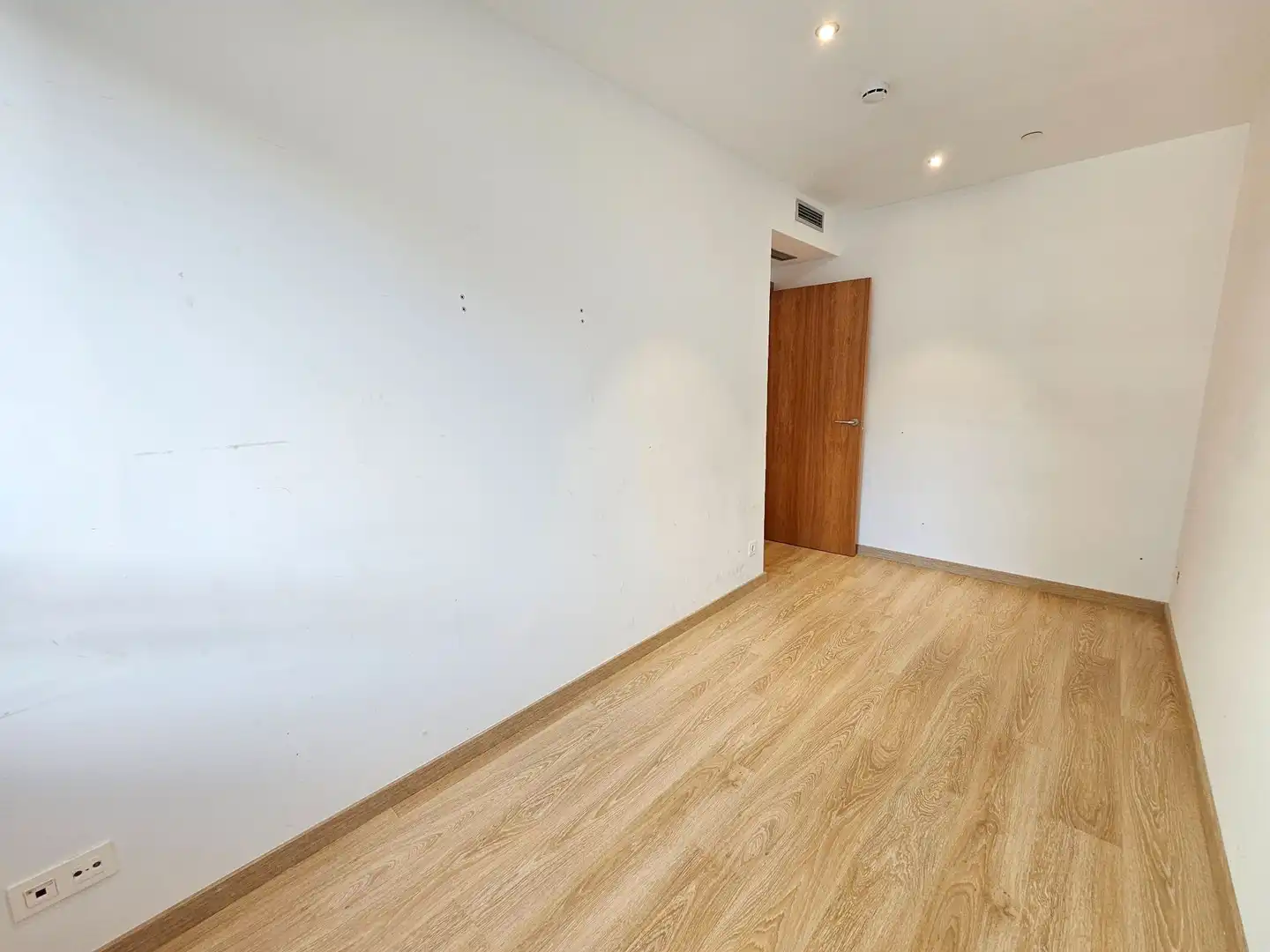 Flat for sale in Barcelona  with Air Conditioner, Heating and Terrace