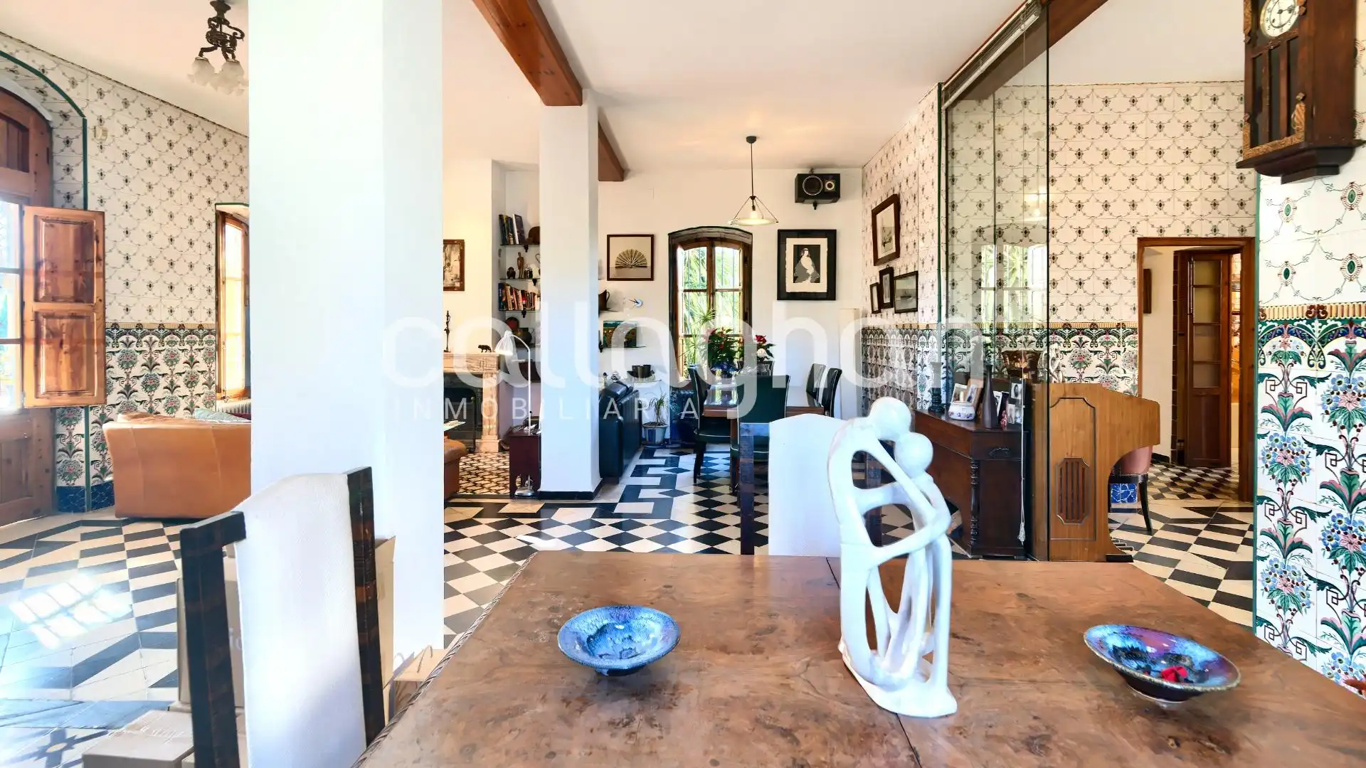 Sala d'estar de Casa o xalet en venda en Manises amb Aire condicionat, Calefacció i Jardí privat