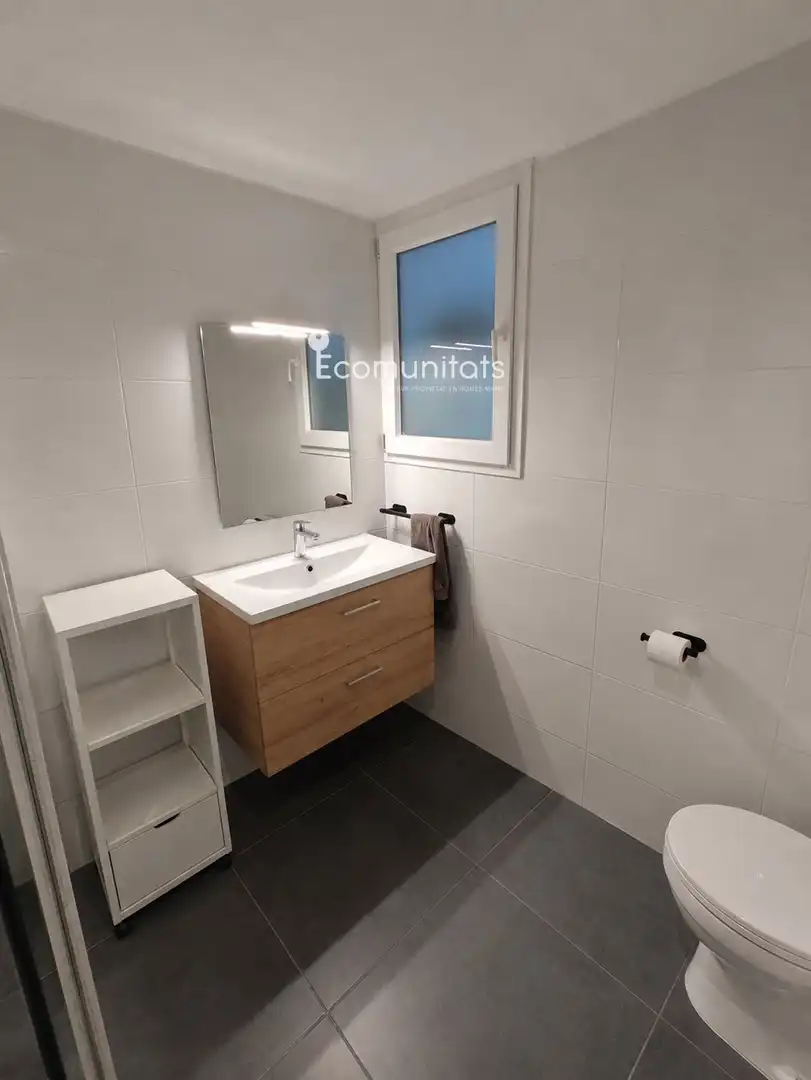 Baño de Piso en venta en Tortosa con Terraza