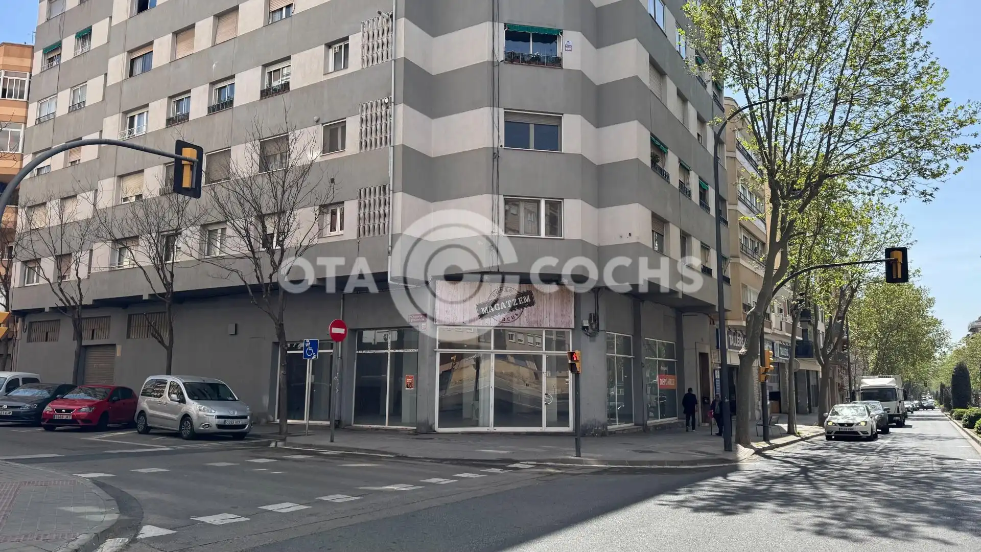 Local comercial en venta en Avenida dels Països Catalans