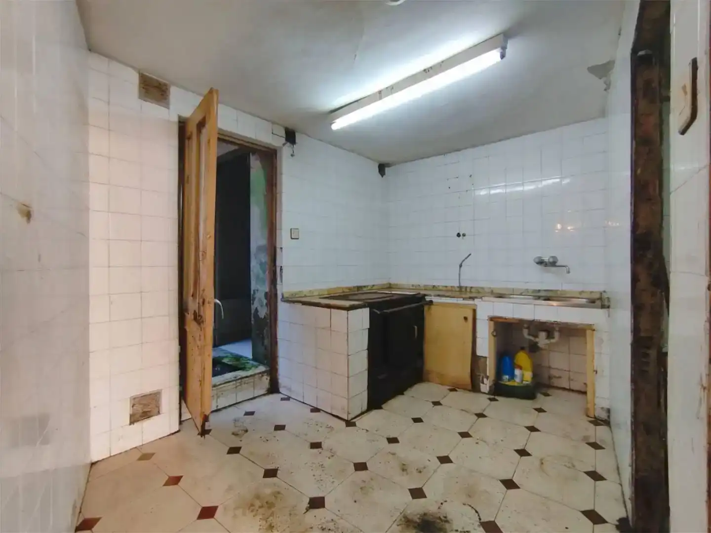Cuina de Casa adosada en venda en Langreo amb Traster