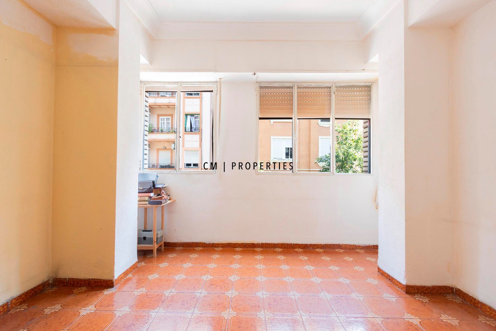 Exterior view of Flat for sale in  Valencia Capital  with Air Conditioner, Heating and Terrace
