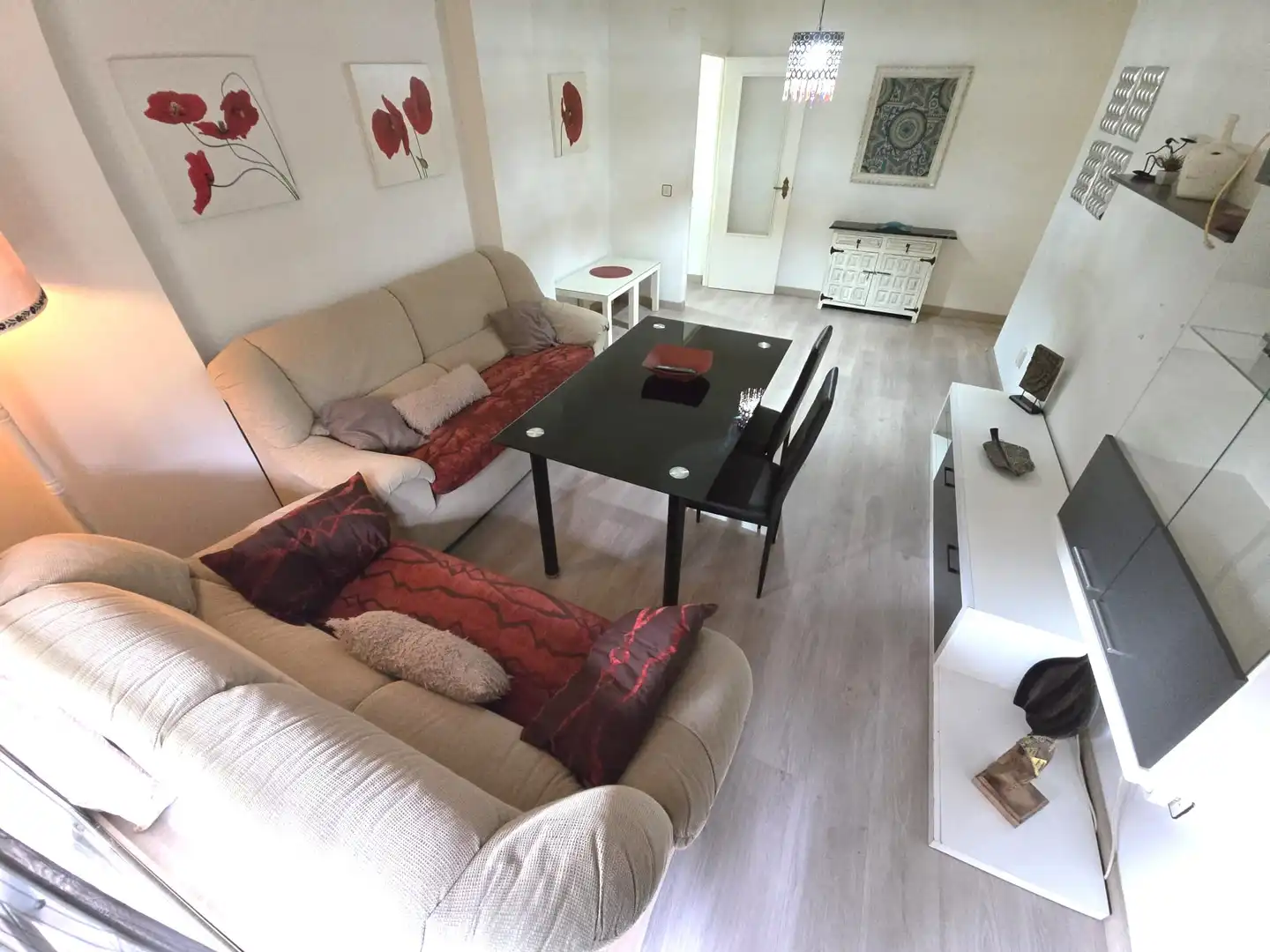 Sala d'estar de Apartament de lloguer en Cáceres amb Aire condicionat, Terrassa i Moblat